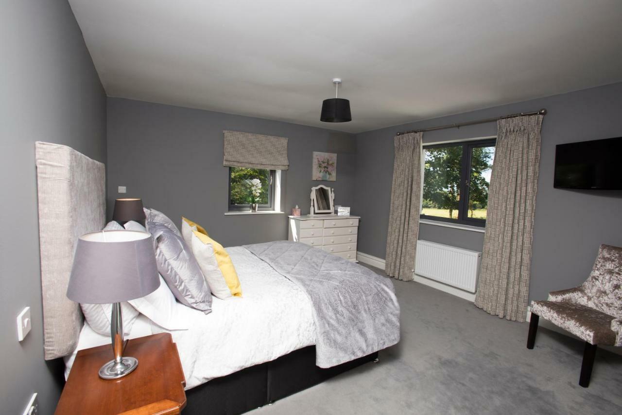 Inch View Lodge Milltown  Екстер'єр фото